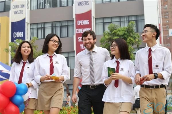 May đồng phục học sinh tại Vũng Tàu
